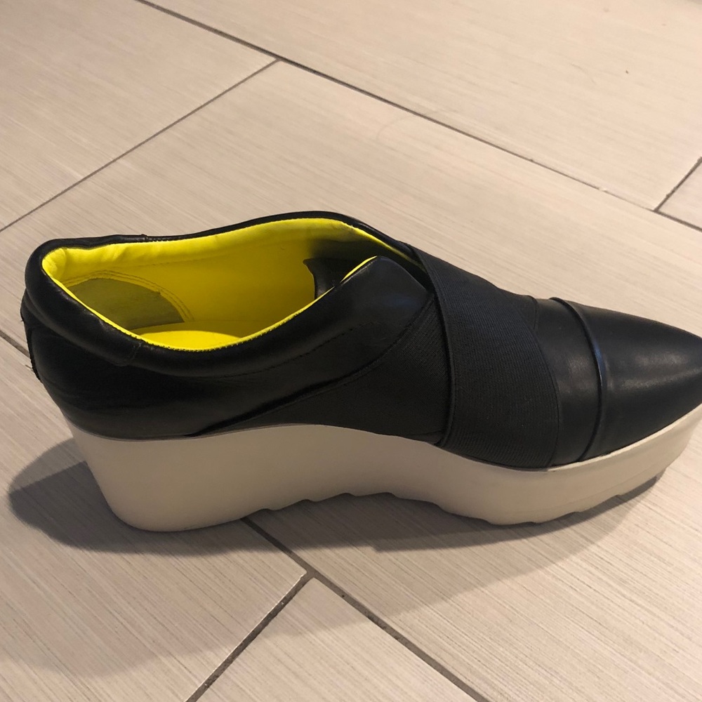 Kendall and Kylie wedges